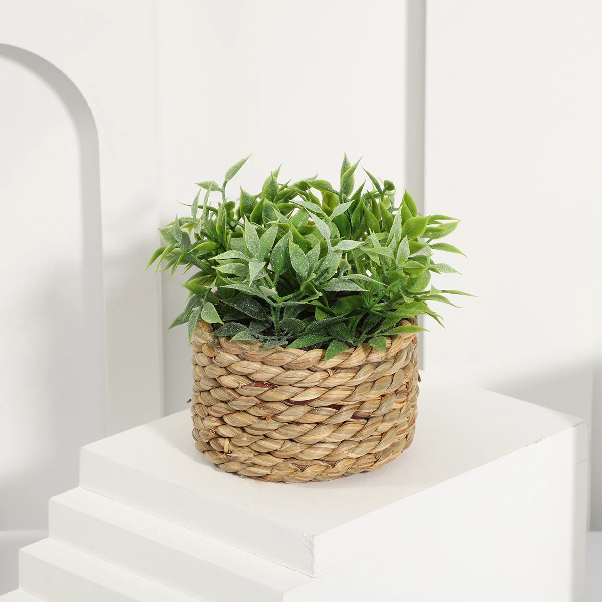 Plante artificielle eucalyptus en pot tressé – Déco zen 11 cm fait main